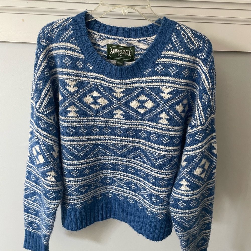 American Eagle Outfitters Blue and White Striped Sweater